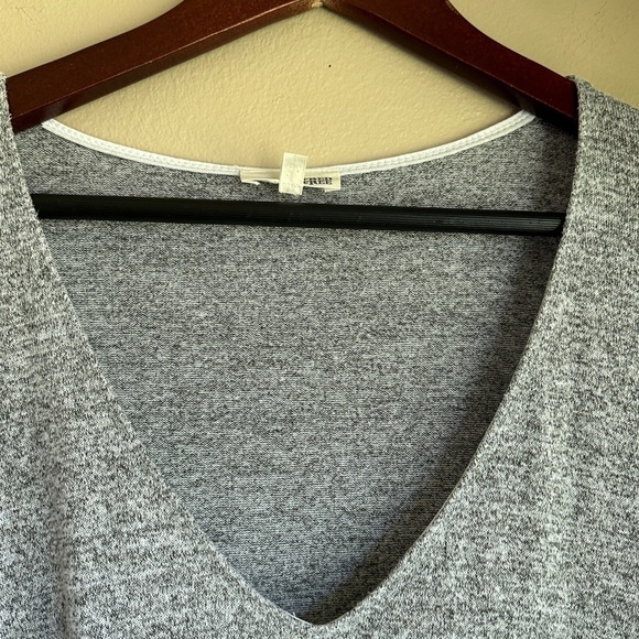 Aritzia Wilfred Free Gray Tunic Sweater - Picture 3 of 4